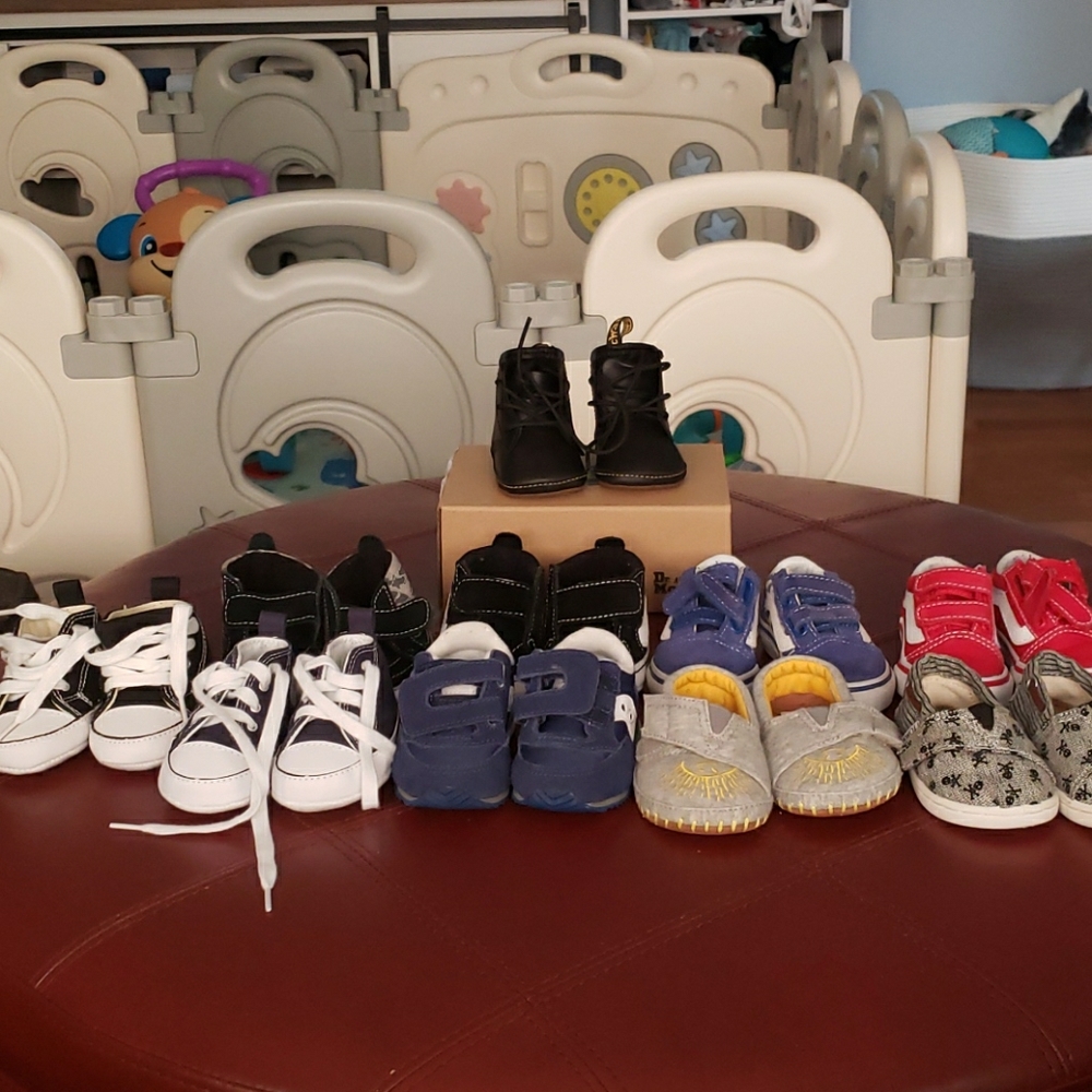 Lot of 10 brand name baby boy shoes